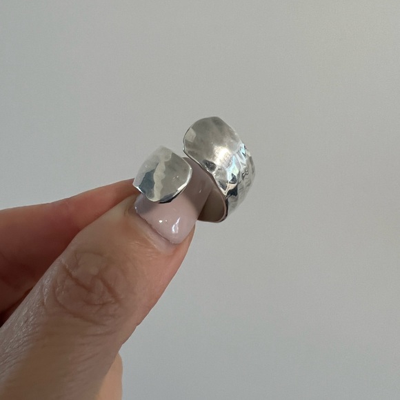 Silver Ring - Picture 7 of 8